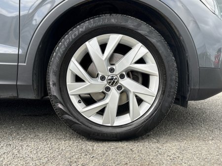 2021 Volkswagen Tiguan - thumbnail 5