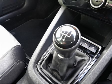 2015 Volkswagen Jetta - thumbnail 32