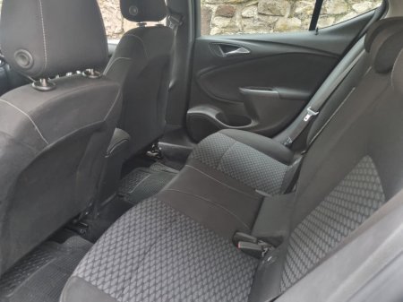 2017 Vauxhall Astra  €5,299 thumbnail