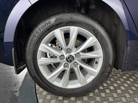 2024 Toyota Corolla HYBRID LUNA H/B €28,450 thumbnail