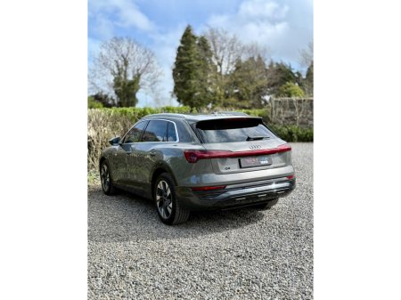 2024 Audi Q8 - thumbnail 17