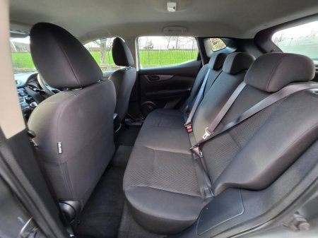 2019 Nissan Qashqai 1.2 XE 18 4DR €17,950 thumbnail