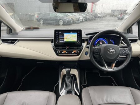 2020 Toyota Corolla COROLLA HYBRID SOL 4DR SALOON €22,950 thumbnail
