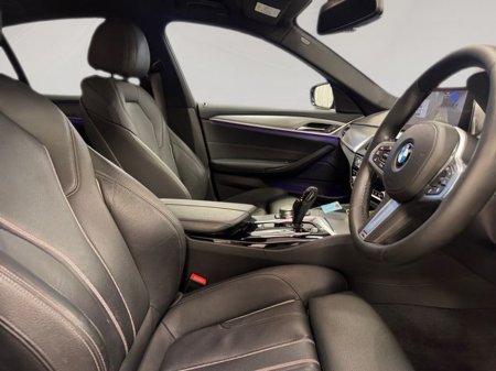 2020 BMW 5 Series - thumbnail 11