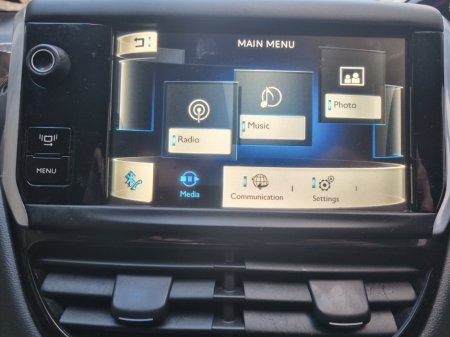 2013 Peugeot 208 1.2 VTI 82 bhp Active €3,750 thumbnail