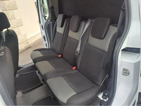 2017 Renault Kangoo LL21 ENERGY DCI 90 BUSINESS 3 3DR €9,000