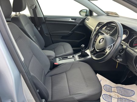 2019 Volkswagen Golf CL 1.6 TDI MANUAL 5SPEED 5DR 115HP 5 €18,900 thumbnail