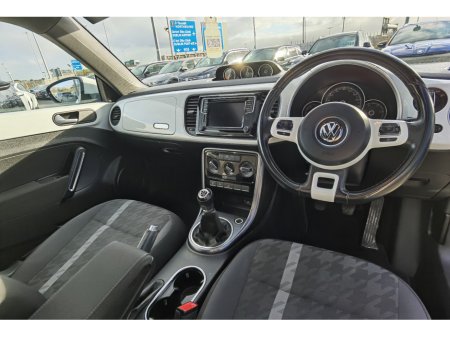 2017 Volkswagen Beetle 1.2TSI DESIGN **SUNROOF** - FINANCE AVAILABLE - CALL US TODAY ON 01 492 6566 OR 087-092 5525 €12,950 thumbnail