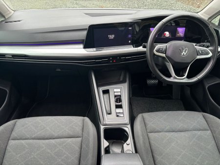 2023 Volkswagen Golf 1.0 eTSI 110HP Life DSG MHEV €25,950 thumbnail