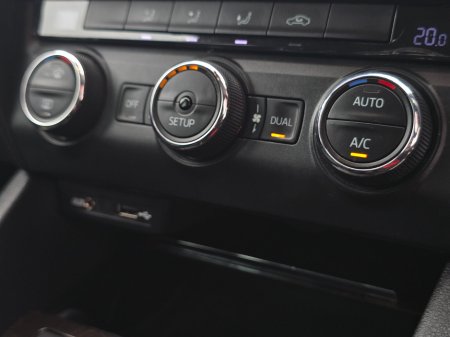 2015 Skoda Octavia - thumbnail 23