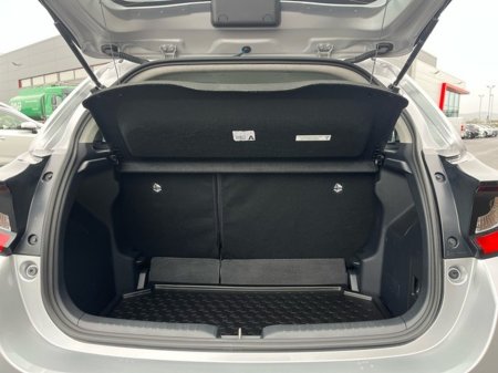 2023 Toyota Yaris 1.5 HYBRID LUNA 4DR AUTO €23,950 thumbnail