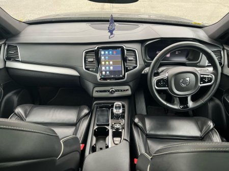 2023 Volvo XC90 - thumbnail 8