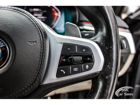 2021 BMW 5 Series - thumbnail 22