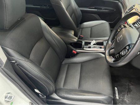 2017 Honda Accord - thumbnail 11