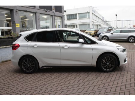 2016 BMW 2 Series Active Tourer - view 3