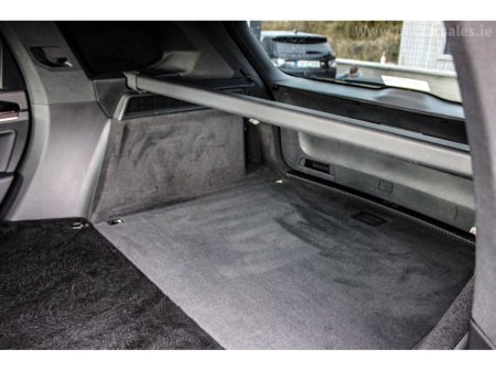 2021 Volkswagen Touareg - thumbnail 26