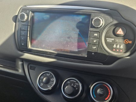 2017 Toyota Yaris 1.0 VVT-i 3Dr Luna €10,750 thumbnail