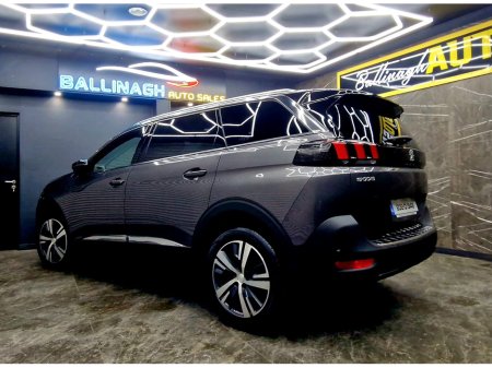 2023 Peugeot 5008 - thumbnail 19