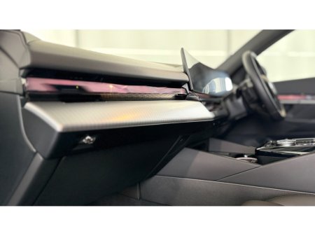 2025 BMW 5 Series - thumbnail 14