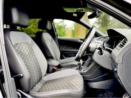 2023 Volkswagen Tiguan - thumbnail 5