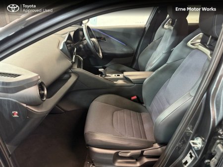 2024 Toyota C-HR - thumbnail 6