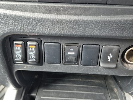 2017 Mitsubishi L200 - thumbnail 31