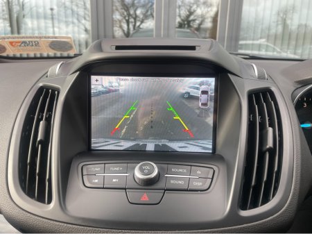 2019 Ford Kuga 1.5 120PS FWD 4DR ST-LINE €11,950 thumbnail