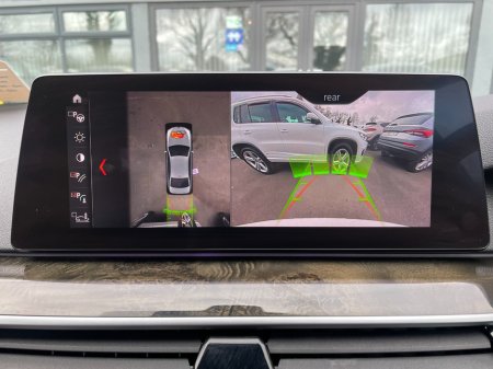 2019 BMW 5 Series - thumbnail 17