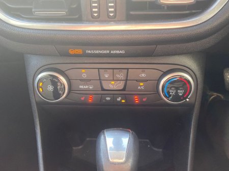 2019 Ford Fiesta - thumbnail 22