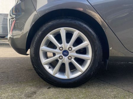 2021 Ford Fiesta - thumbnail 11