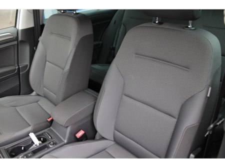 2019 Volkswagen Golf - thumbnail 24