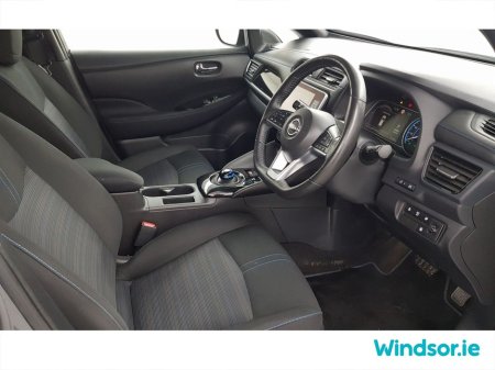 2024 Nissan Leaf - thumbnail 10