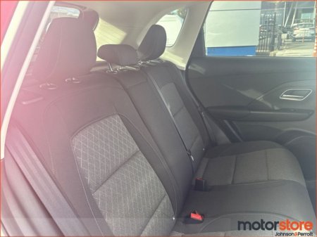 2025 MG ZS Excite HEV *LIKE NEW / HUGE WARRANTY* €27,900 thumbnail