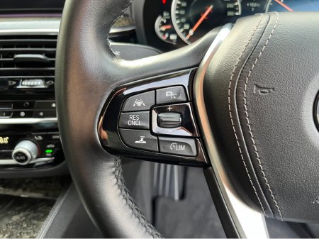 2018 BMW 5 Series - thumbnail 28