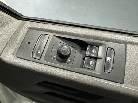 2021 Volkswagen Transporter - thumbnail 11