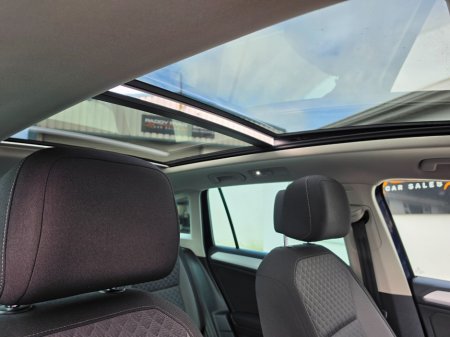 2019 Volkswagen Tiguan - thumbnail 13