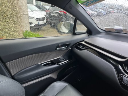 2020 Toyota C-HR - thumbnail 15