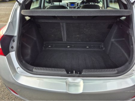 2015 Hyundai i30 1.6 DSL DELUXE 4DR €7,999 thumbnail