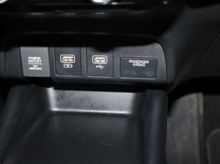 2022 Honda Jazz 1.5 Ehev Elegance 5DR Auto €20,999 thumbnail