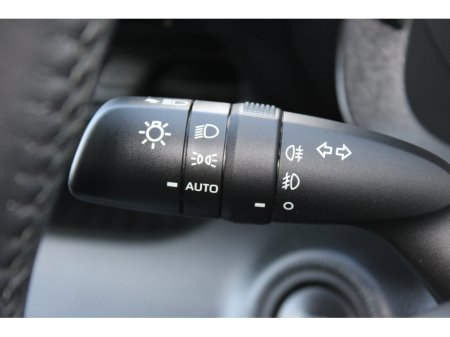 2024 Toyota Yaris - thumbnail 20