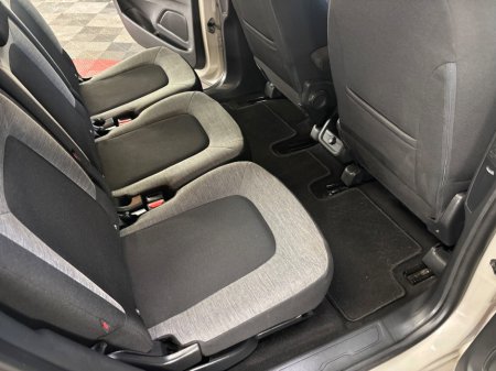 2017 Citroen C4 BlueHDi 100 Touch €9,950 thumbnail