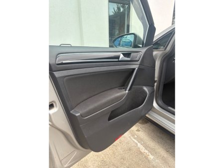 2014 Volkswagen Golf - thumbnail 24