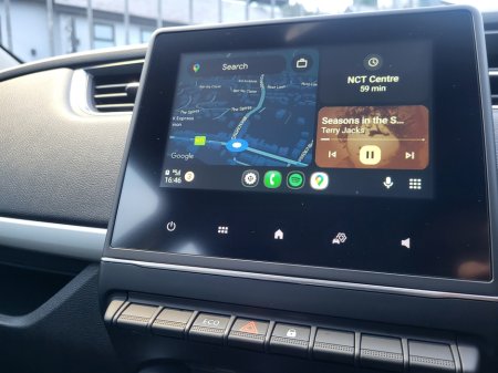 2022 Renault Zoe Iconic Rapid Charge 50Kwh R135, Long Range, Full Renault History €14,950 thumbnail