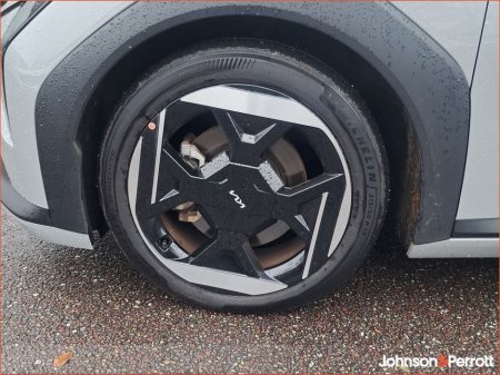 2025 Kia EV4 EV4 5 HB EARTH K3 LR 5DR AUTO thumbnail