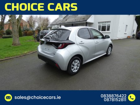 2021 Toyota Yaris - thumbnail 5