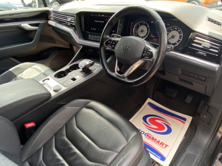 2021 Volkswagen Touareg 3.0TDI 231HP V6 4M DSG Design €38,170 thumbnail