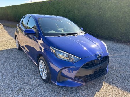 2022 Toyota Yaris - thumbnail 2