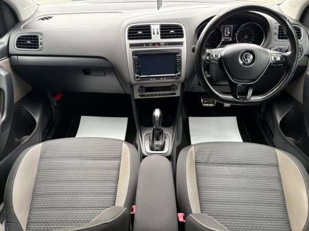 2016 Volkswagen Polo 1.2 TSI 5DR 90HP Crosspolo €12,900 thumbnail