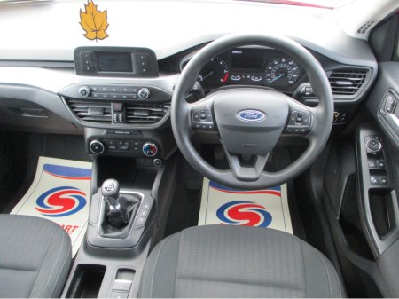 2019 Ford Focus - thumbnail 12