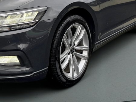 2021 Volkswagen Passat SE NAV 2.0 TDI 150 BHP **NEW MODEL**ONE UK OWNER**XENON HEADLIGHTS**SAT NAV**MINT**FSH** €21,450 thumbnail
